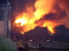 Пожар на популярном рынке Лондона локализован