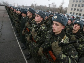 НГ: Украина сокращает армию