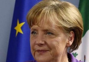 Помощь Греции является единственным способом обеспечить стабильность евро – Меркель
