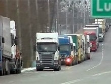 Из-за забастовки таможенников на границе с Польшей стоят тысячи машин