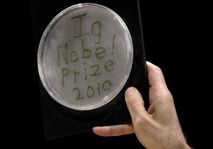 В США прошла церемония вручения Шнобелевской премии