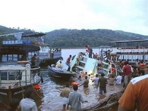 Крушение катера в Индии: более тридцати погибших