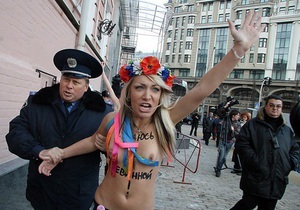 FEMEN: Двух самых активных участниц движения посадили в тюрьму