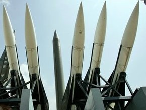 СМИ: КНДР выпустила две ракеты по американским самолетам-разведчикам