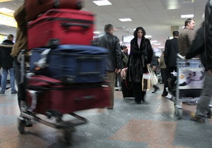 Несмотря на снегопады, киевские аэропорты работают в штатном режиме