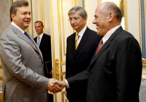 Янукович хочет улучшить имидж Украины в мире за счет сотрудничества с украинцами за рубежом