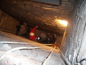 В киевской гостинице Мир человек упал в вентиляционную шахту