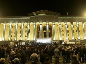 Грузинские депутаты впервые за два месяца проведут заседание в Тбилиси