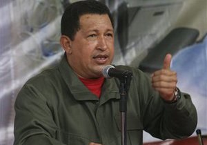Уго Чавес спел с братьями Кастро и президентом Эквадора