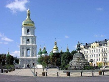 На Софийской площади открылся каток