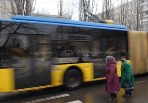 Власти Киева привлекут кредит в 350 млн гривен на закупку трамваев, троллейбусов и автобусов до 2011 года