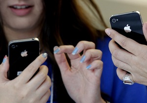 Samsung потребовал запретить продажу нового iPhone 4S еще в двух странах