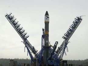 СМИ: Россия сократит запуски ракет с военными спутниками