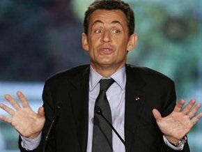 Президент Чехии считает, что Саркози вредит ЕС