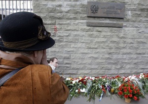 Вдова главкома ВВС Польши, погибшего под Смоленском, призвала власти защищать честь польских офицеров