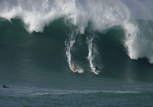 Фотогалерея: На Гавайи надвигаются гигантские волны