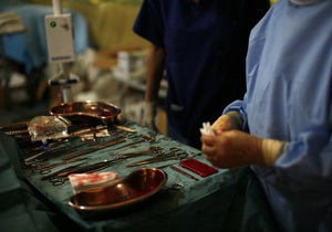 В Донецком ожоговом центре пациентам приживляют свиную кожу