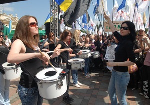 Оппозиция намерена пройти маршем в центре Киева