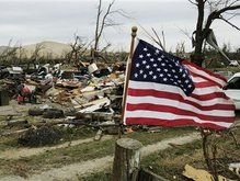 В США бушуют грозы и торнадо: Штат Айова объявлен зоной бедствия