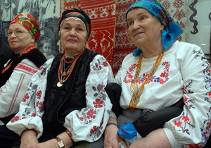 Украинцев призывают надеть вышиванки ко Дню Независимости