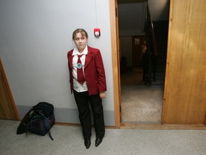 Киевские власти надеются на финансирование охраны в школах