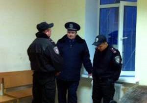 Суд над Луценко: бойцы Грифона принудительно удалили депутатов, назвавших судей подонками