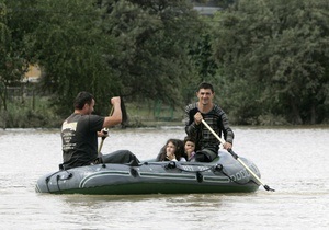 На Прикарпатье в реках поднялся уровень воды: осложнен проезд в трех районах