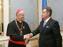 Ющенко пригласил Папу Римского в Украину