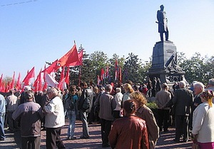 В Севастополе митинг, посвященный Октябрьской революции, продлился менее получаса