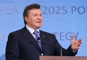 Янукович назвал Аду Роговцеву гордостью и славой украинской культуры