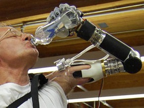 Знаменитый изобретатель из США создал роботизированный протез