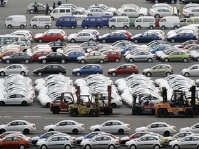 Ъ: Автомобили затормозили падение импорта