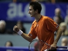 Теннис: Украинец сенсационно выиграл турнир в Загребе