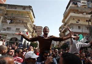 Новости Египта - беспорядки в Египте: В Порт-Саиде демонстранты пытаются перекрыть Суэцкий канал