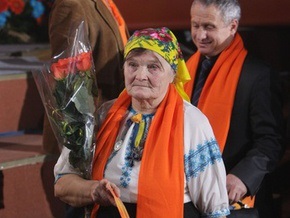 Фотогалерея: Баба Параска, розы и Президент