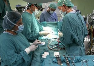 Во Франции судят производителей некачественных грудных имплантатов