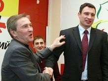 Кличко подал в суд на Черновецкого