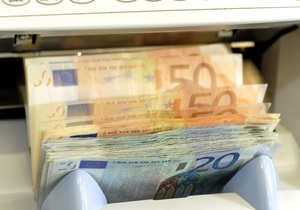 Курс евро снижается из-за долговых проблем Ирландии
