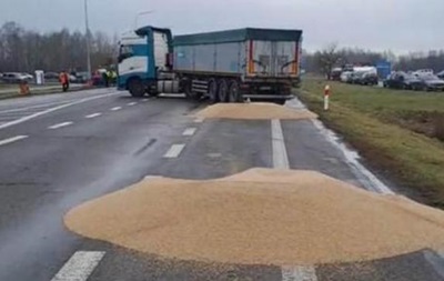 Зерно на дороге. Конфликт на границе с Польшей