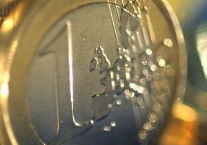 Евро на межбанке продолжил небольшое снижение
