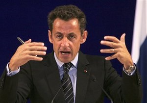 Саркози лично запретил пускать во Францию сбежавшего президента Туниса