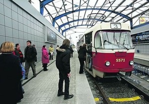 Две станции скоростного трамвая в Киеве обещают открыть через две недели