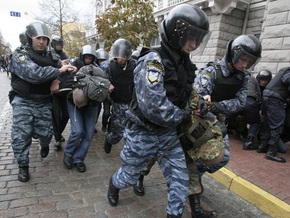 Патриот Украины заявил, что к побоищу в центре Киева привели действия милиции