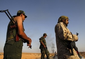Повстанцы отступают от контролируемого силами Каддафи Бени-Валида