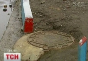 Киевсовет запретил принимать в металлолом крышки люков