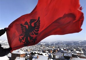 Вице-премьер Сербии предложил разделить Косово на сербскую и албанскую части