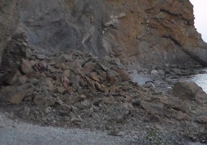 новости Крыма - Судак - обвал - В Судаке обвалилась часть горы, один турист погиб, еще один госпитализирован