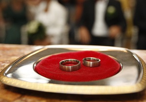 В Украине хотят повысить возраст вступления в брак