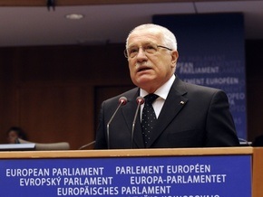 Президента Чехии освистали на заседании Европарламента