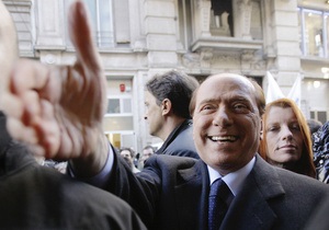 Берлускони впервые не проигнорировал приглашение в суд по делу своего медиахолдинга